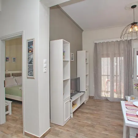 Ioanna's House アパート